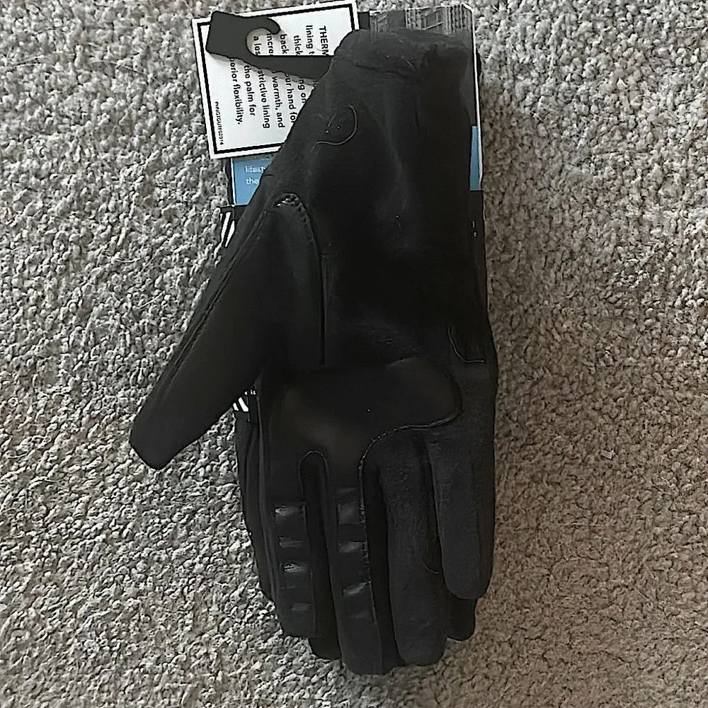 Isotoner Women’s Signature Active Smart Touch Gloves!